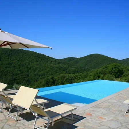 아파트 In A Modern In 앙기아리